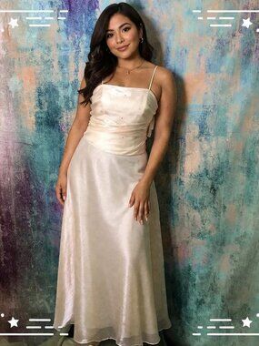 NWT  📌Eureka USA Stunning Chiffon Ball - Formal - Bridesmaid - Prom  GOWN